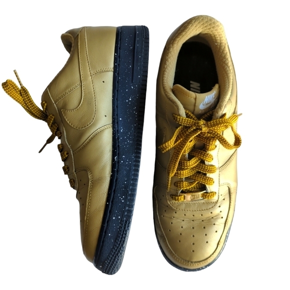 NikeiD Custom Designed  Gold and Black Sneakers 2015 Size 8.5 - Picture 2 of 16